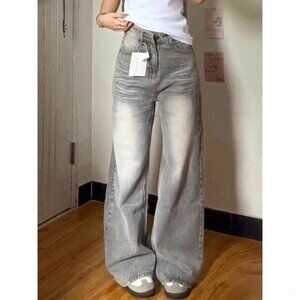 Wide Women's Jeans in Grey